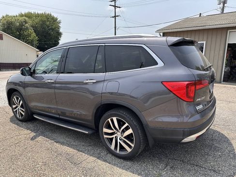 Used 2017 Honda Pilot Touring image 6