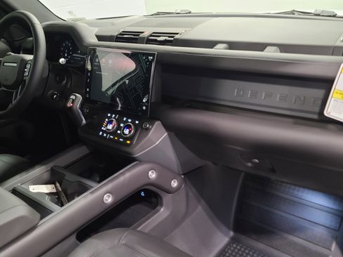 New 2026 Land Rover Defender 130 S AWD/4WD image 4