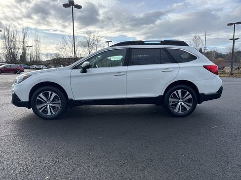 Used 2019 Subaru Outback 2.5i Limited w/ Popular Package #2 image 4