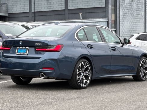 Used 2026 BMW 330i Sedan w/ Premium Package RWD image 9