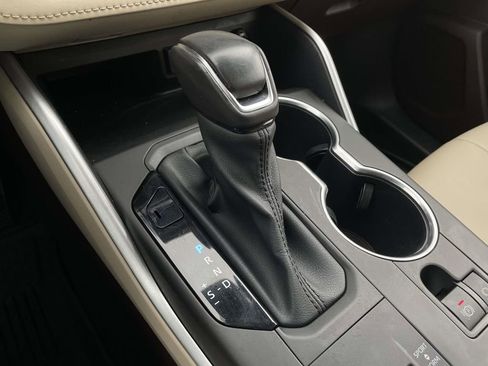 Used 2020 Toyota Highlander XLE image 20