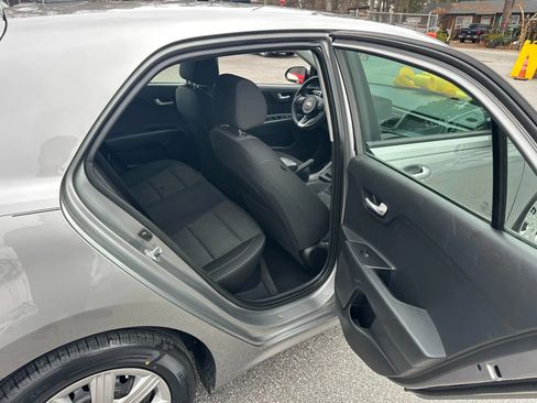 Used 2021 Kia Rio S image 13