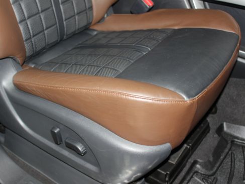 Used 2018 Nissan Titan Platinum Reserve w/ Platinum Utility Package image 39