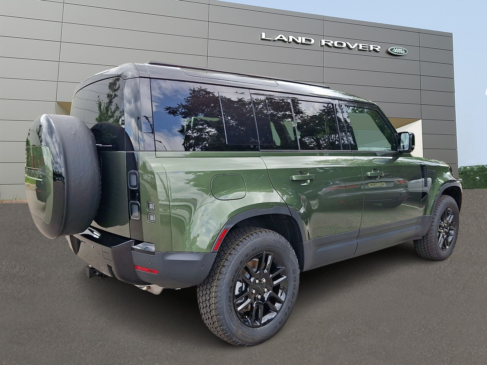 New 2026 Land Rover Defender 110 S AWD/4WD image 2