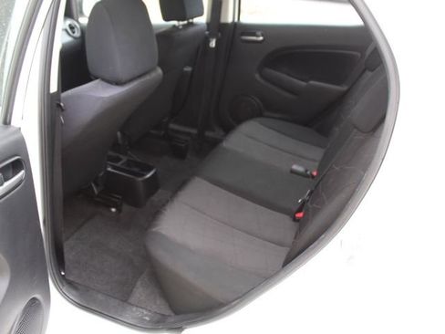 Used 2014 MAZDA MAZDA2 Sport image 27