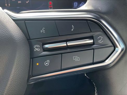 Used 2024 Chevrolet Equinox EV LT image 15