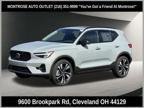 New 2026 Volvo XC40 B5 Plus w/ Climate Package AWD/4WD image 1