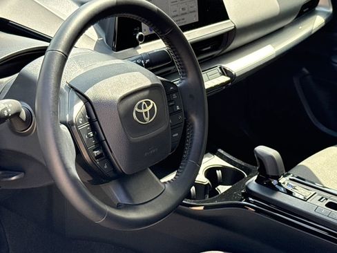 Used 2024 Toyota Prius LE image 18