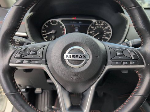 Used 2022 Nissan Altima 2.5 SR w/ Midnight Edition Package FWD image 24