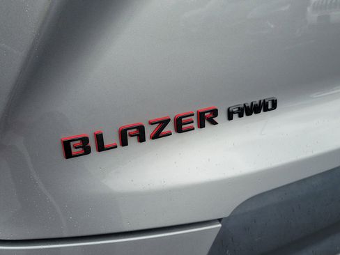 Used 2023 Chevrolet Blazer LT AWD/4WD image 7