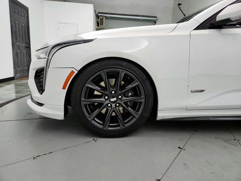 Used 2022 Cadillac CT4 V w/ Climate Package RWD image 30