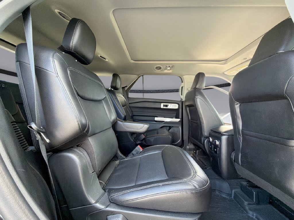 Used 2022 Ford Explorer Limited w/ Limited Technology Package AWD/4WD image 17