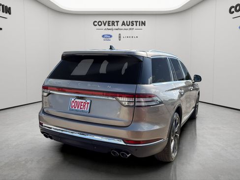Used 2021 Lincoln Aviator Reserve w/ Equipment Group 202A AWD/4WD image 5