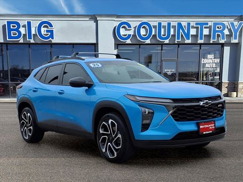 Used 2025 Chevrolet Trax RS w/ Sunroof Package image 8