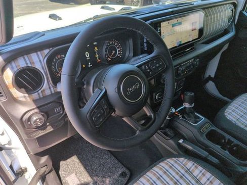 New 2026 Jeep Gladiator Sport AWD/4WD image 15