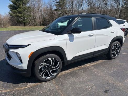 Used 2025 Chevrolet TrailBlazer RS AWD/4WD image 7