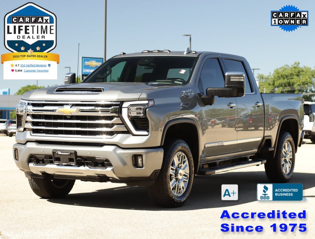Used 2024 Chevrolet Silverado 2500 High Country w/ High Country Premium Package AWD/4WD image 3