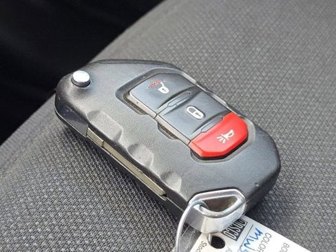 Used 2021 Jeep Wrangler Unlimited Sport AWD/4WD image 93