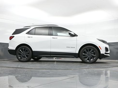 Used 2024 Chevrolet Equinox RS FWD image 42