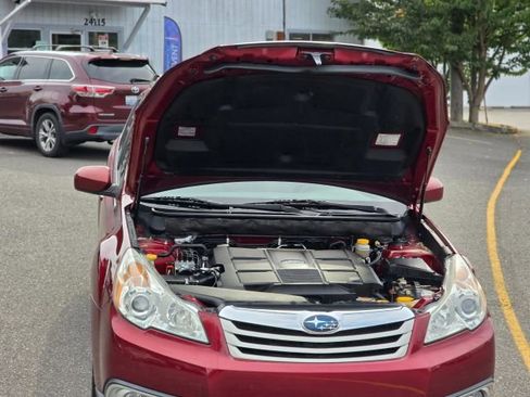 Used 2011 Subaru Outback 3.6R Limited w/ PWR Moonroof Pkg image 38