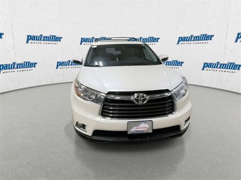 Used 2016 Toyota Highlander Limited image 3