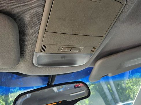 Used 2012 Chevrolet Caprice image 16