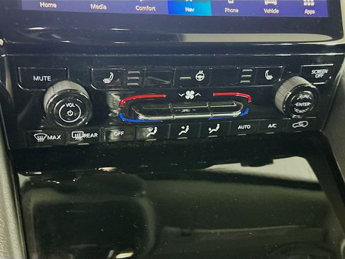 Used 2023 Jeep Grand Cherokee L Limited w/ Trailer Tow Group (B) image 24