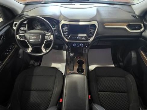 Used 2018 GMC Acadia SLE image 31