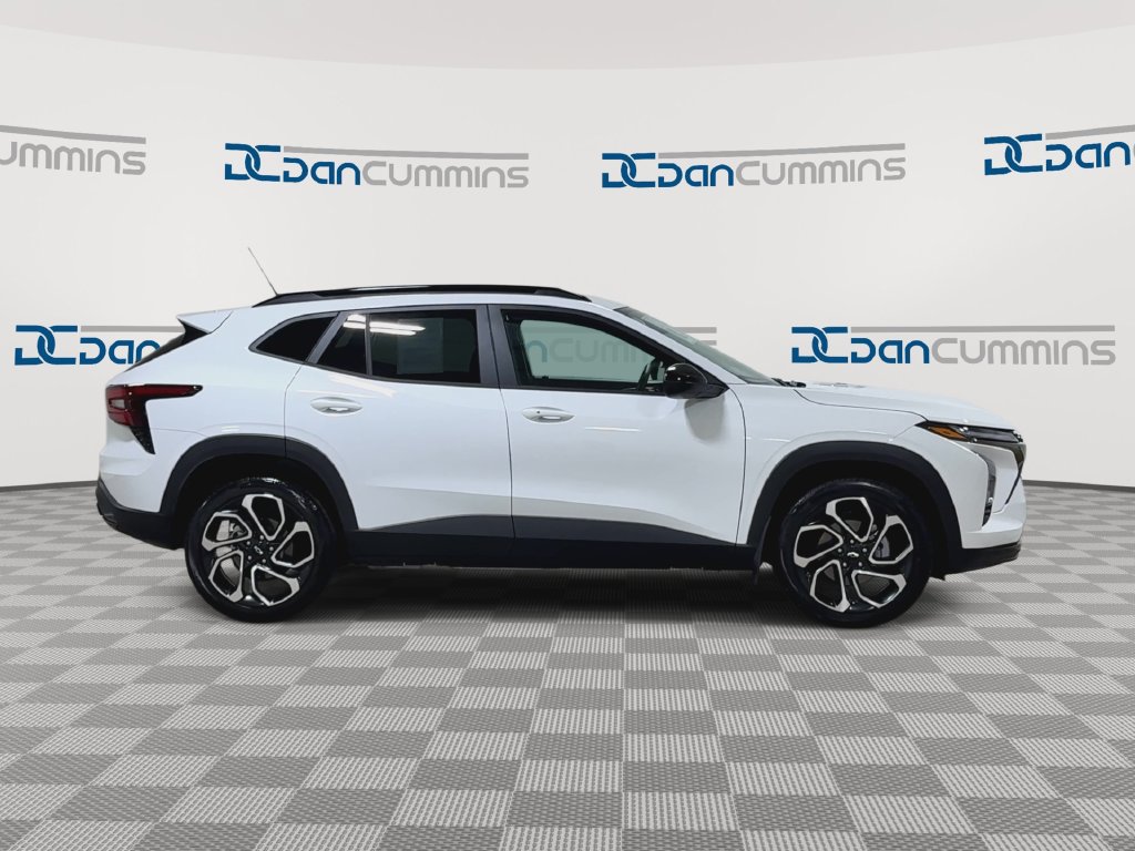 Used 2026 Chevrolet Trax RS w/ Driver Confidence Package FWD image 9