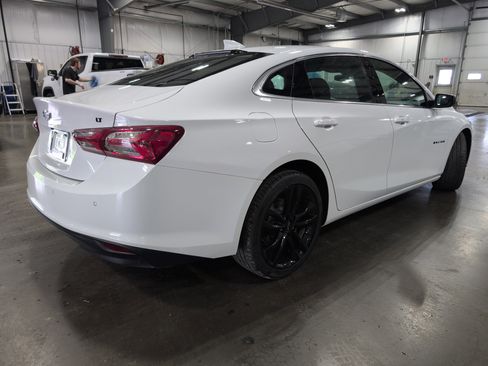 Used 2024 Chevrolet Malibu LT w/ Sport Edition FWD image 3