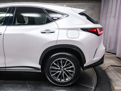 Used 2025 Lexus NX 250 FWD image 8