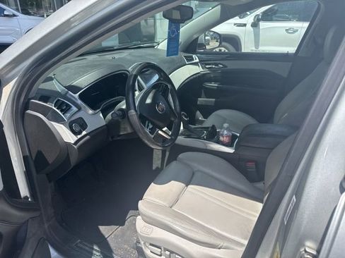 Used 2016 Cadillac SRX Luxury FWD image 5