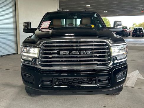 Used 2024 RAM 2500 Limited image 2