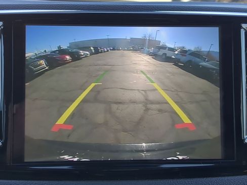 Used 2024 Chrysler Pacifica Limited image 23