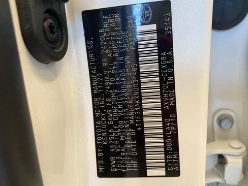 Used 2022 Toyota Camry XLE image 21