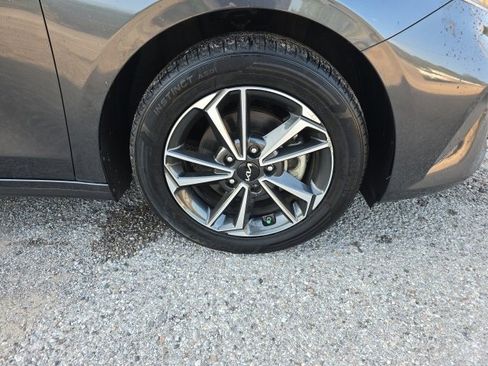 Used 2023 Kia Forte LXS w/ LXS Technology Package image 39