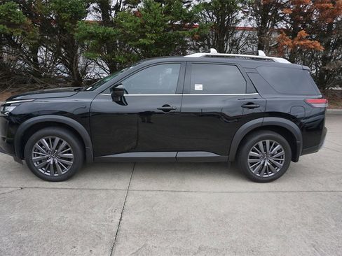 Used 2024 Nissan Pathfinder SL w/ SL Premium Package image 22