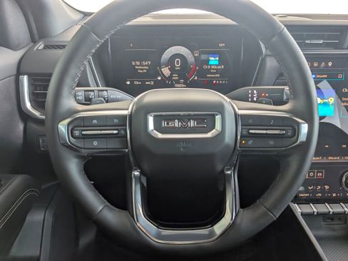 Used 2025 GMC Terrain Elevation AWD/4WD image 12