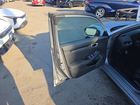 Used 2024 Honda Civic Sport image 10