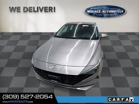 Used 2023 Hyundai Elantra SEL w/ Convenience Package FWD image 3