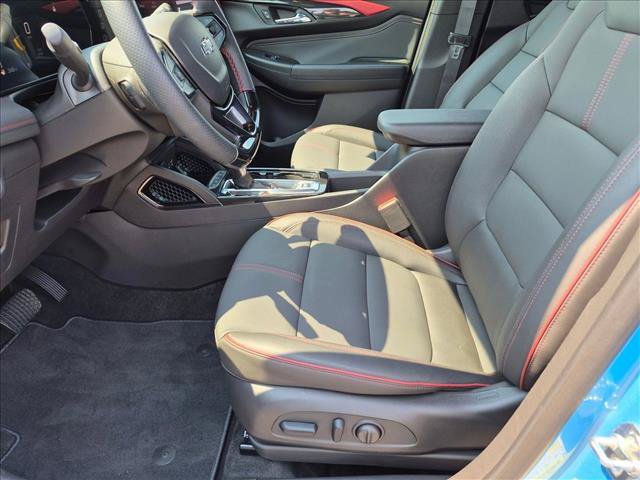 Used 2025 Chevrolet TrailBlazer RS w/ Driver Confidence Package FWD image 14