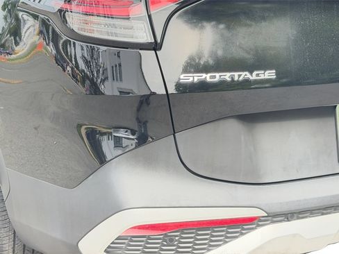 Certified 2024 Kia Sportage EX AWD/4WD image 8