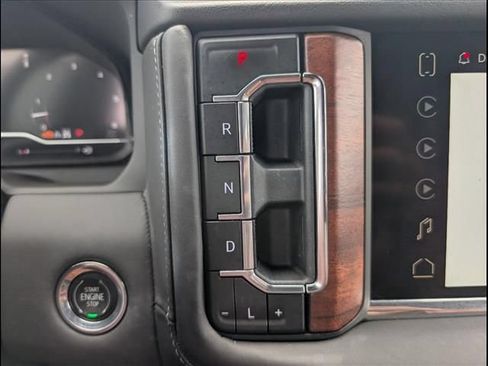 Used 2023 GMC Yukon Denali Ultimate AWD/4WD image 14