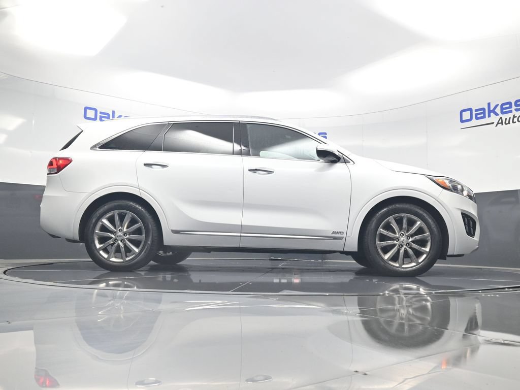 Used 2016 Kia Sorento SX w/ SXL Technology Package AWD/4WD image 47