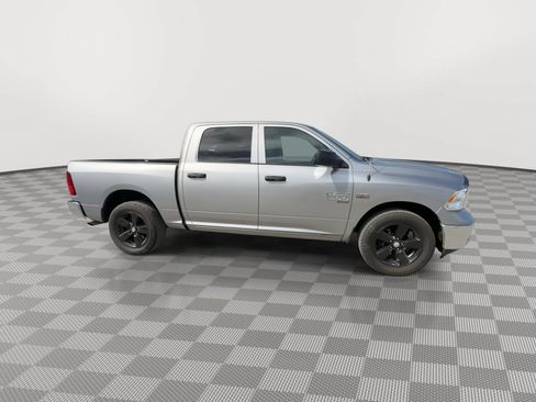 Used 2023 RAM 1500 Classic SLT AWD/4WD image 9
