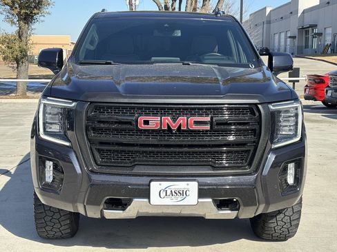 Used 2023 GMC Yukon AT4 w/ AT4 Premium Package image 6