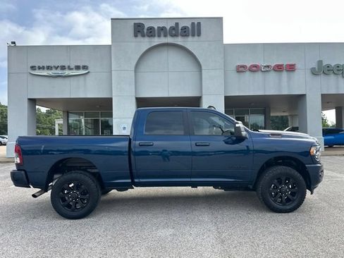 Used 2024 RAM 2500 Big Horn w/ Night Edition AWD/4WD image 8