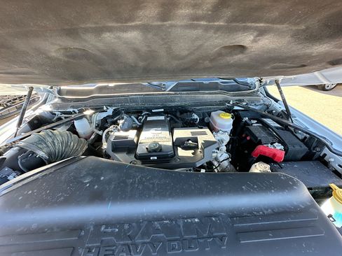 Used 2024 RAM 2500 Laramie w/ Safety Group image 34