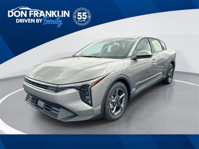 New 2025 Kia K4 LXS