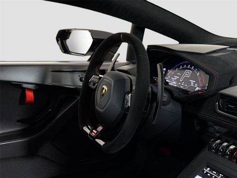Used 2022 Lamborghini Huracan STO RWD image 30